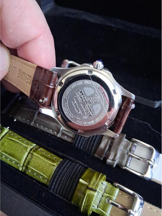 Invicta Specialty Unisex Watch (Mod: 50133) , Invicta  Invicta Special Edition Watch 13833 5 bands Mother Of Pearl Face Dimond Heart